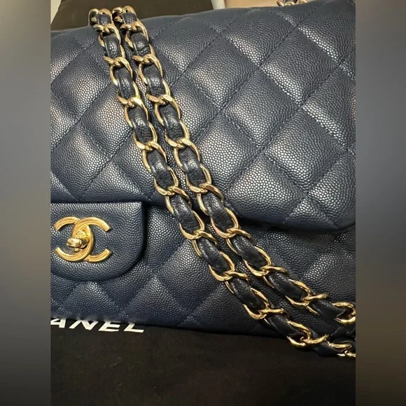 CHANEL classic double flap JUMBO caviar NAVY leather bag - Picture 3 of 16